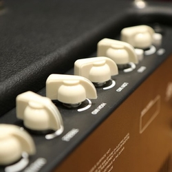 Cort CM 150 B